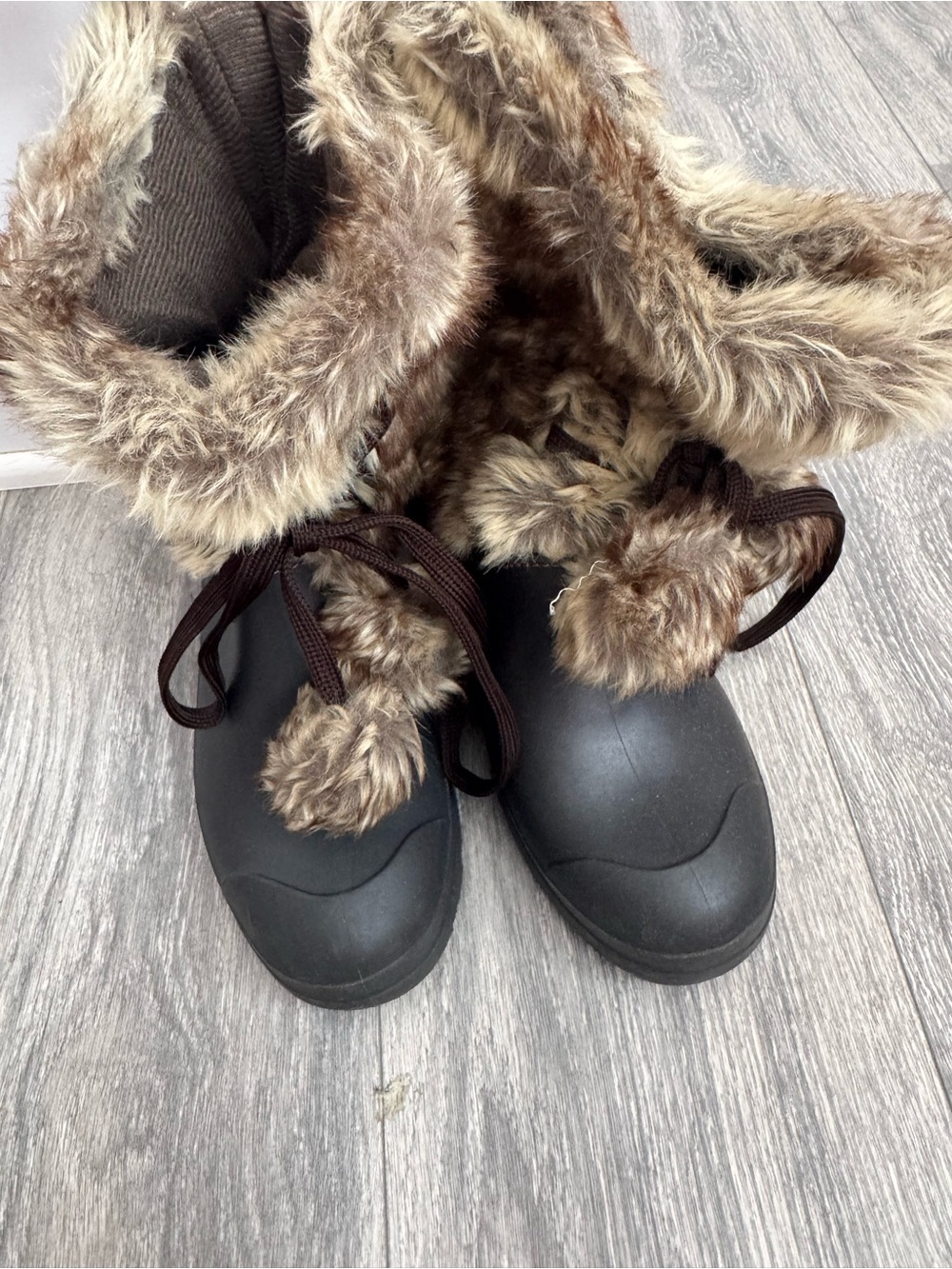 Woman Faux Fur Winter Boots - Black/Brown